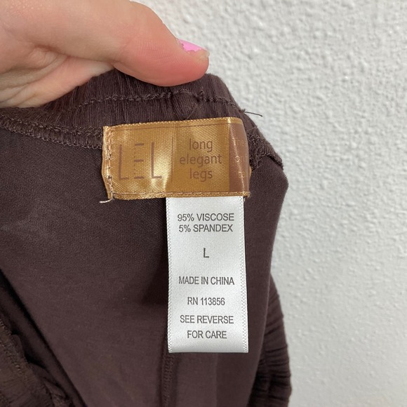 Long Elegant Legs Brown Pants Size Large - Picture 3 of 3